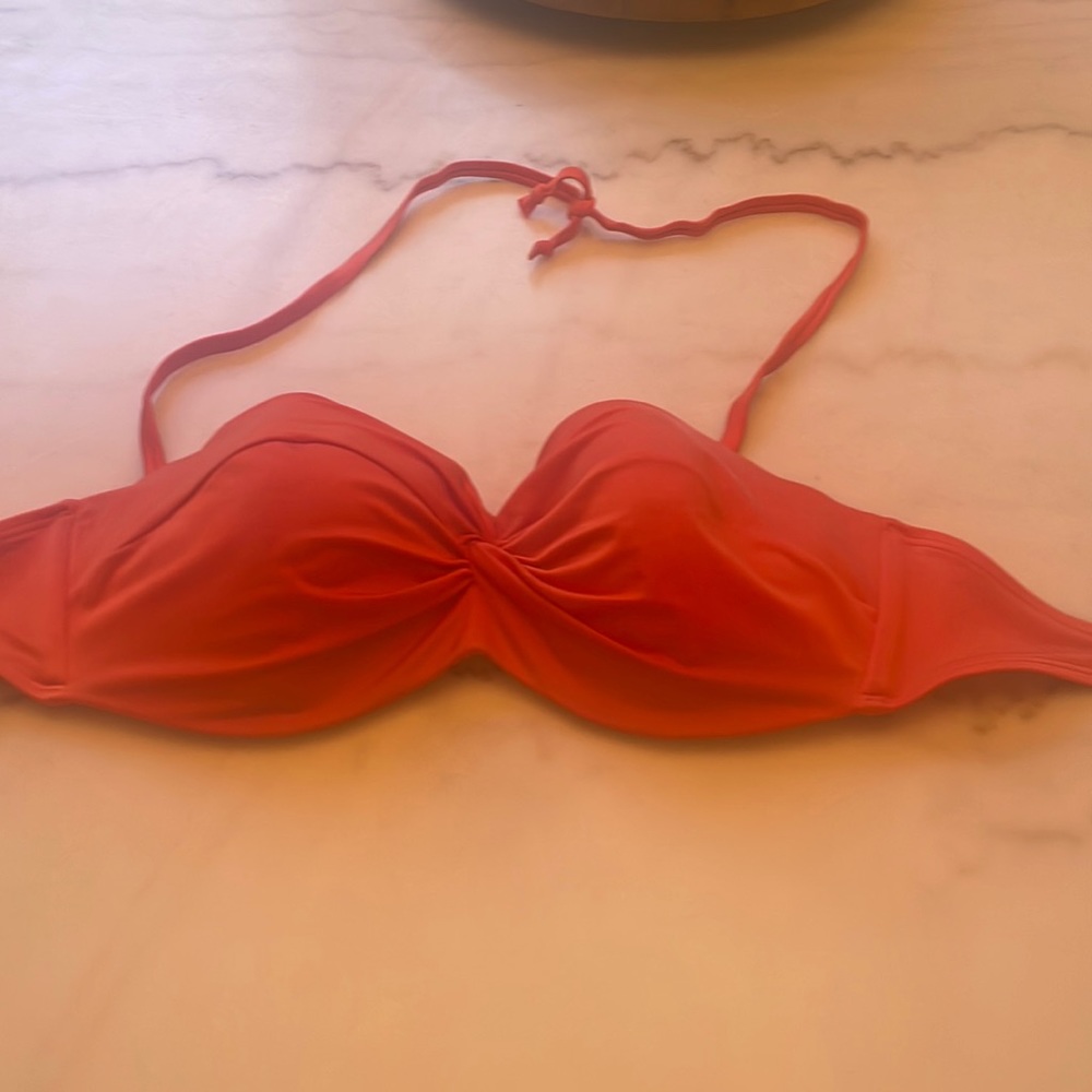 Victoria's Secret bikini top, removable pads & straps